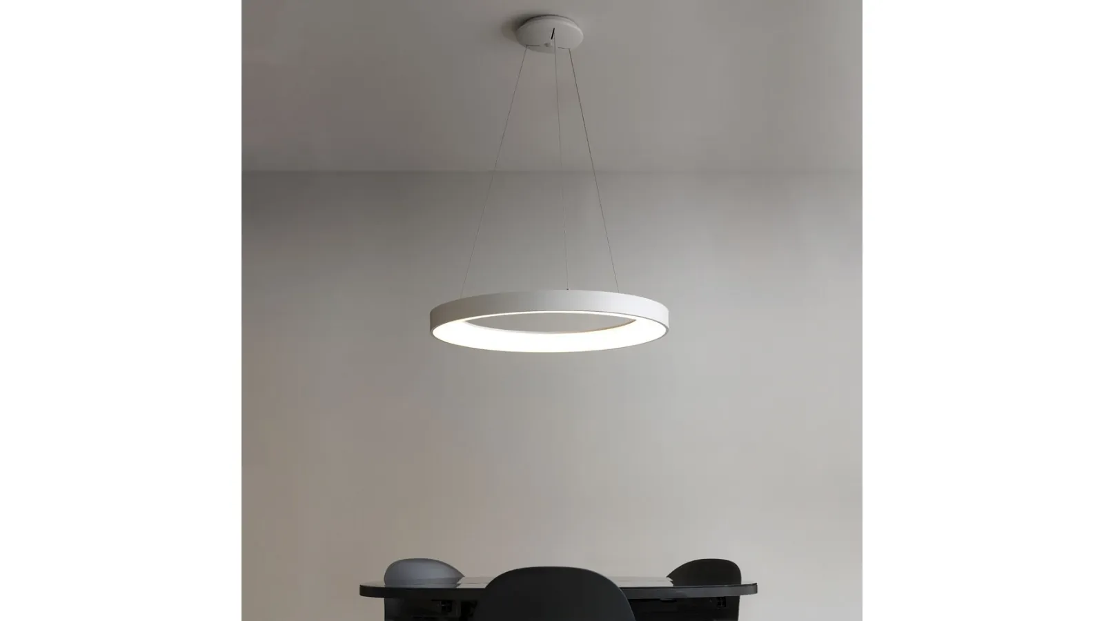 Lampada a sospensione dalla forma circolare a luce diffusa Inner R di Vivida International