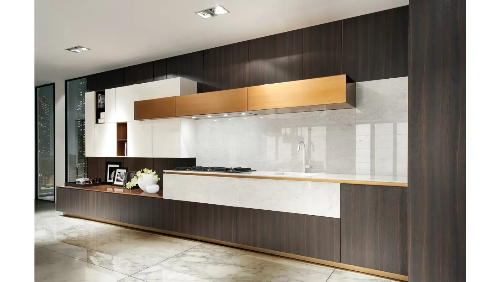 Cucina Design lineare Mediterraneum in Melaminico effetto legno, Laccato lucido e Pietra di Scic